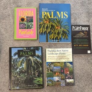 Book Bundle! 📚🌴